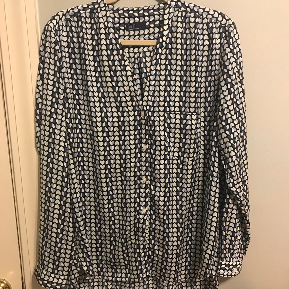 GAP V-neck heart blouse